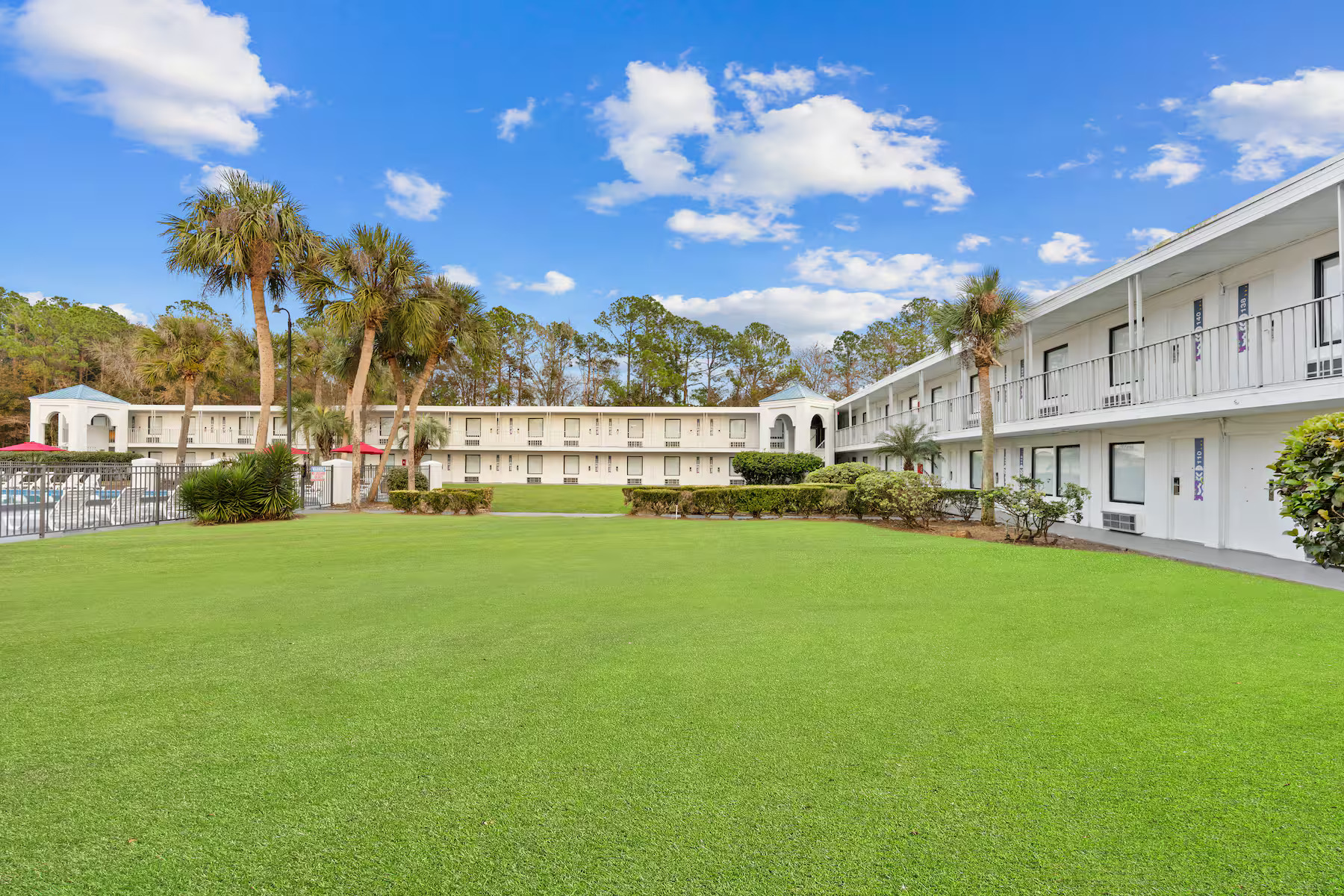 Developer Inn & Suites Airport JAX — Jacksonville exterior